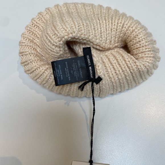 Isabel Marant Seal Wool Chunky Knit Beanie In Ecru Beige NWT - Picture 3 of 4